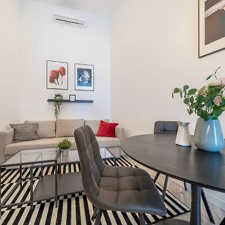 K33- Boutique Apartments, Location, By Bqa Apartmán