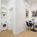 K33- Boutique Apartments, Location, By Bqa Apartmán *
